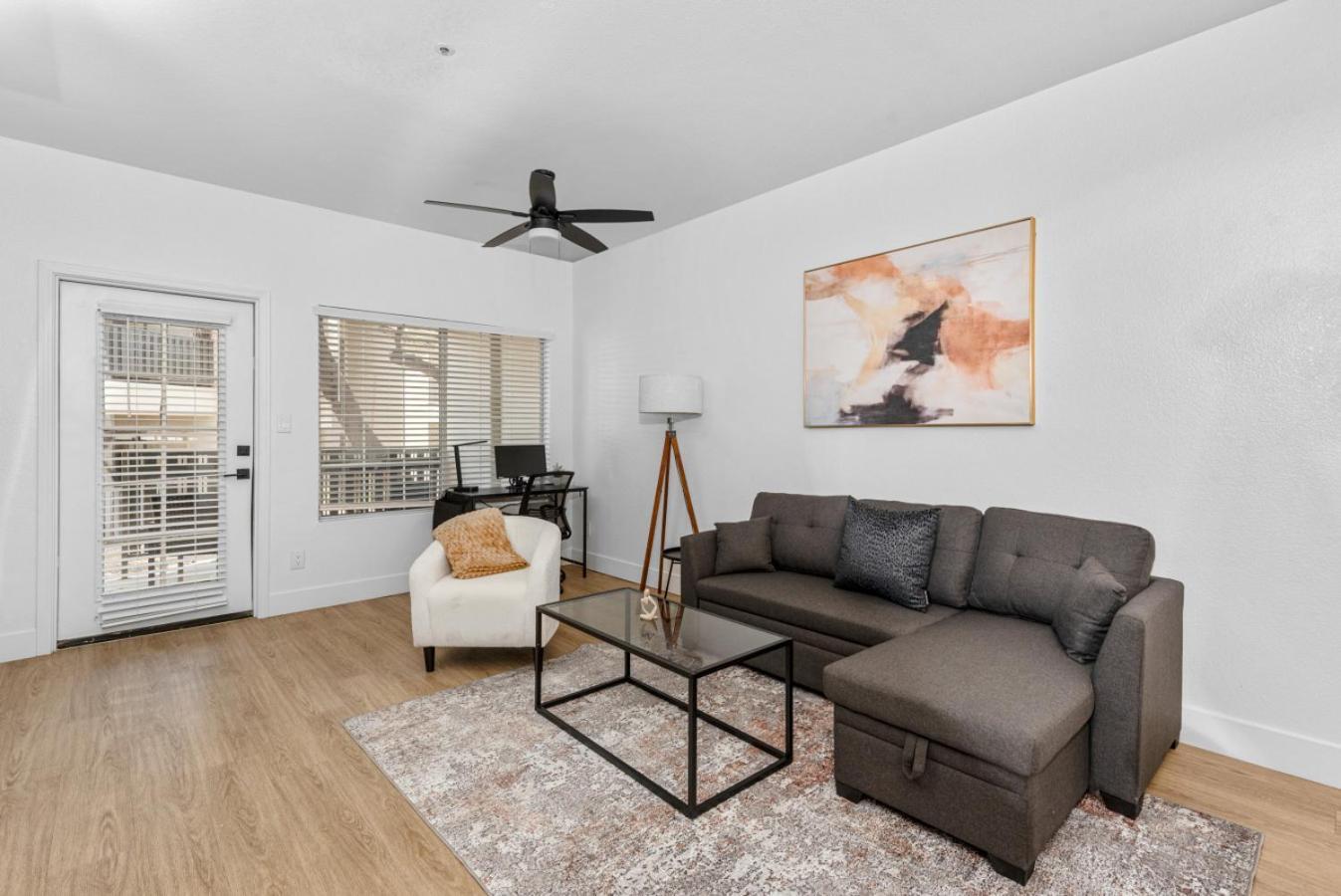 Modern2br Pickle&basketball Ct,pool,bbq&pet Frndly *